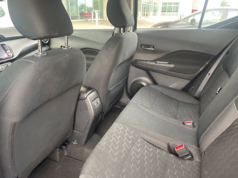 Used 2024 Nissan Kicks SV FWD image 15