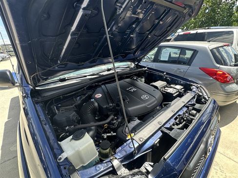 Used 2014 Toyota Tacoma PreRunner w/ SR5 Package RWD image 19