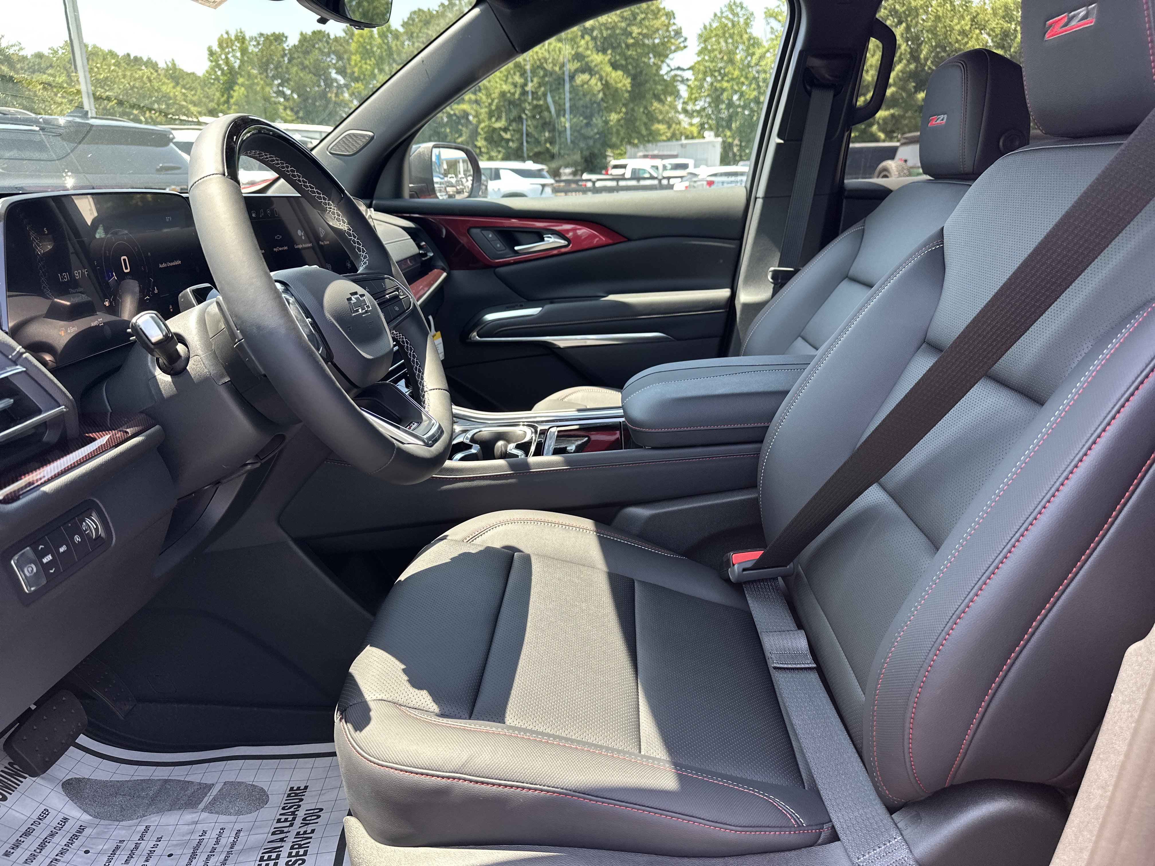 New 2026 Chevrolet Traverse Z71 w/ Enhanced Driving Package AWD/4WD image 11