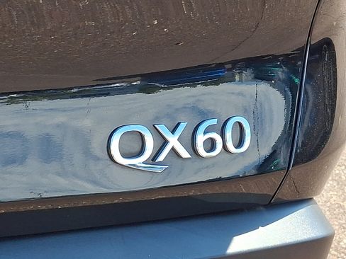 Certified 2024 INFINITI QX60 Luxe AWD/4WD image 33