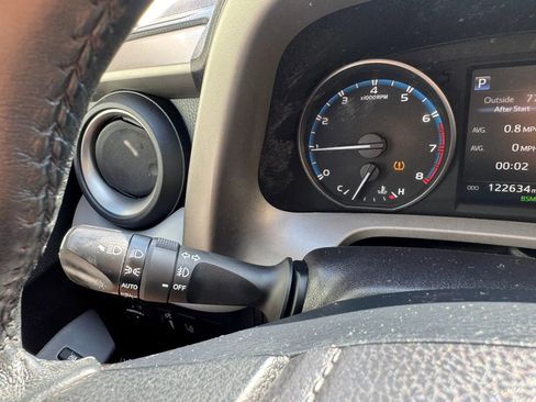 Used 2018 Toyota RAV4 XLE image 13