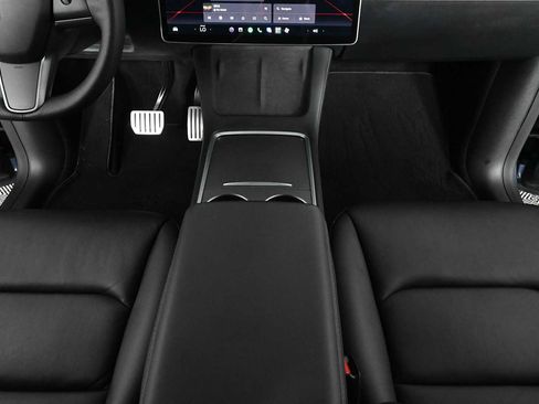 Used 2022 Tesla Model Y Performance AWD/4WD image 18