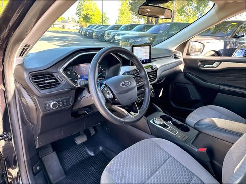 Used 2021 Ford Escape SE w/ Convenience Package FWD image 17