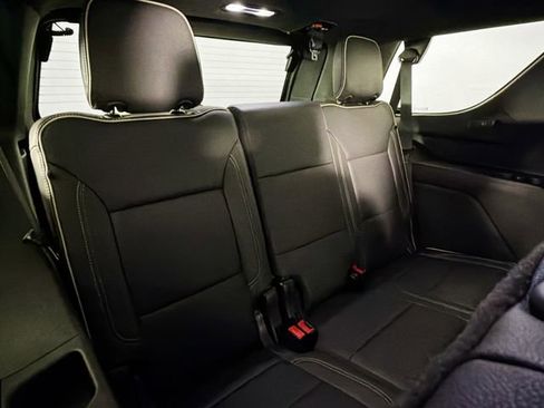 Used 2024 Chevrolet Tahoe Premier AWD/4WD image 31