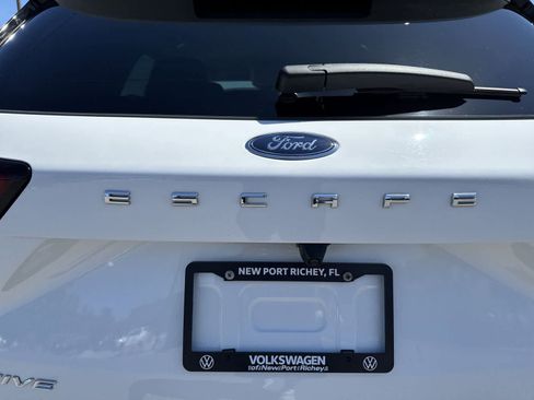 Used 2025 Ford Escape Active AWD/4WD image 19