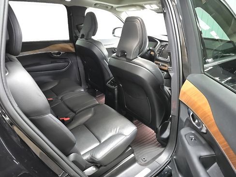 Used 2023 Volvo XC90 T8 Plus w/ Protection Package image 18