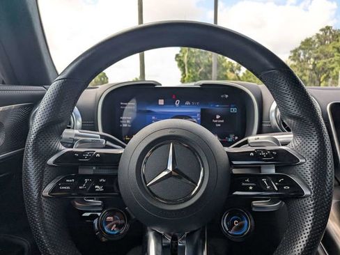 Used 2022 Mercedes-Benz SL 63 AMG 4MATIC image 16