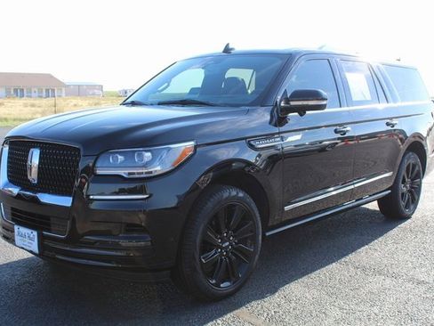 Used 2024 Lincoln Navigator L Reserve image 14
