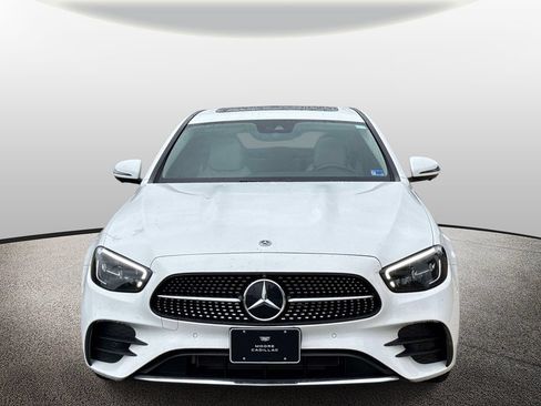 Used 2023 Mercedes-Benz E 350 4MATIC Sedan image 5