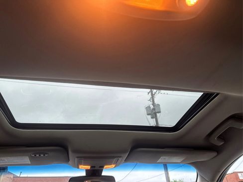 Used 2011 Ford Taurus Limited w/ 301A Rapid Spec Order Code image 18