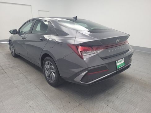 Used 2024 Hyundai Elantra SEL FWD image 5