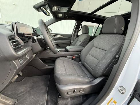 New 2026 Chevrolet Traverse LT w/ Sun and Wheel Package image 17