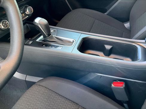 Used 2025 Nissan Kicks S w/ Charging Package image 13