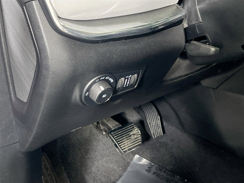 Used 2022 Jeep Compass Limited AWD/4WD image 10