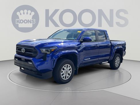Used 2025 Toyota Tacoma SR5 AWD/4WD image 1