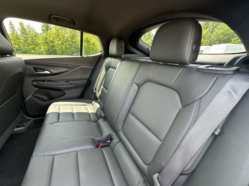 Certified 2025 Buick Envista Sport Touring FWD image 21