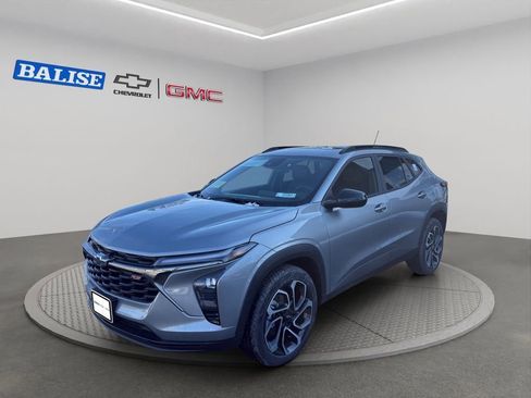 New 2026 Chevrolet Trax RS w/ Sunroof Package image 2