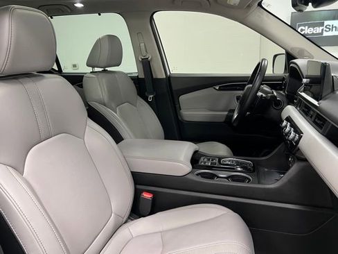 Used 2025 Honda Pilot Touring image 55