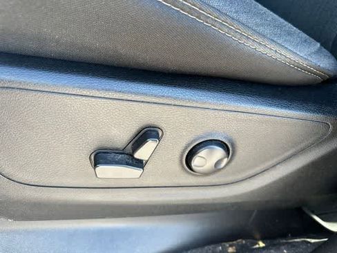 Used 2022 RAM 1500 Big Horn AWD/4WD image 11