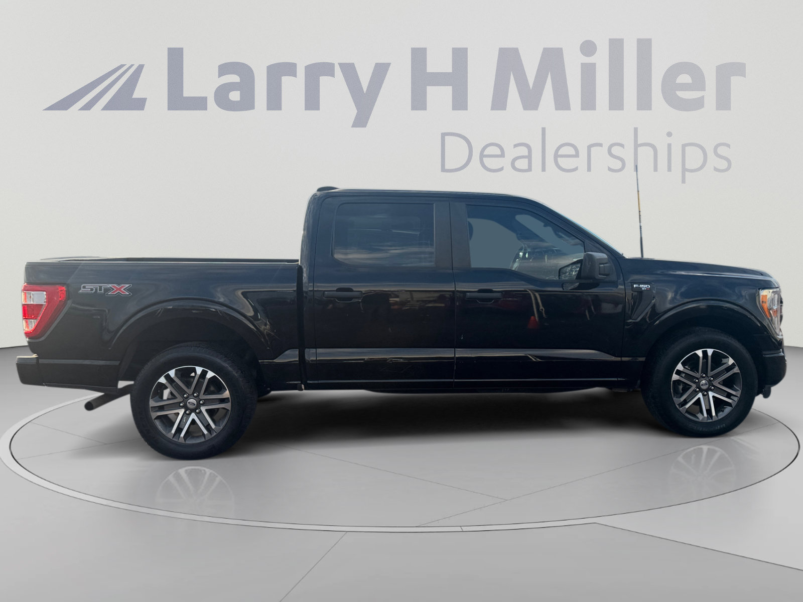 Used 2021 Ford F150 XL w/ STX Appearance Package RWD image 5