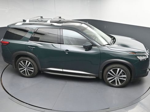 Used 2024 Nissan Pathfinder Platinum w/ Lighting Package (N93) AWD/4WD image 37