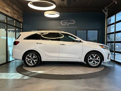 Used 2019 Kia Sorento SX w/ SX Touring Package AWD/4WD image 2