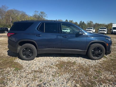 Used 2023 Chevrolet Traverse LT w/ Midnight/Sport Edition image 7