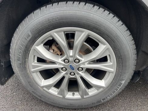 Used 2020 Ford Explorer XLT w/ Equipment Group 202A image 40