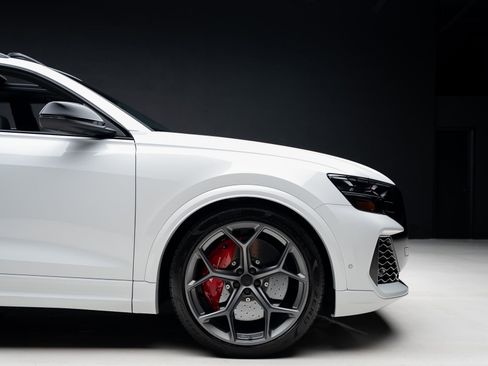 Used 2026 Audi RS Q8 performance AWD/4WD image 38