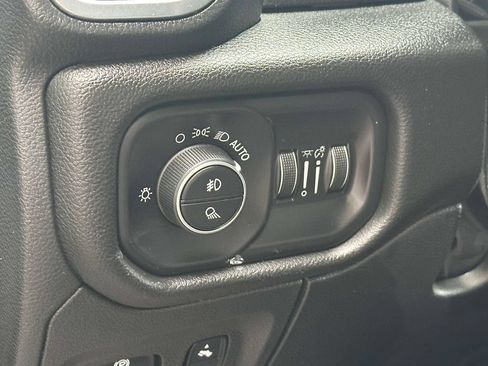 Used 2023 RAM 1500 Laramie AWD/4WD image 19