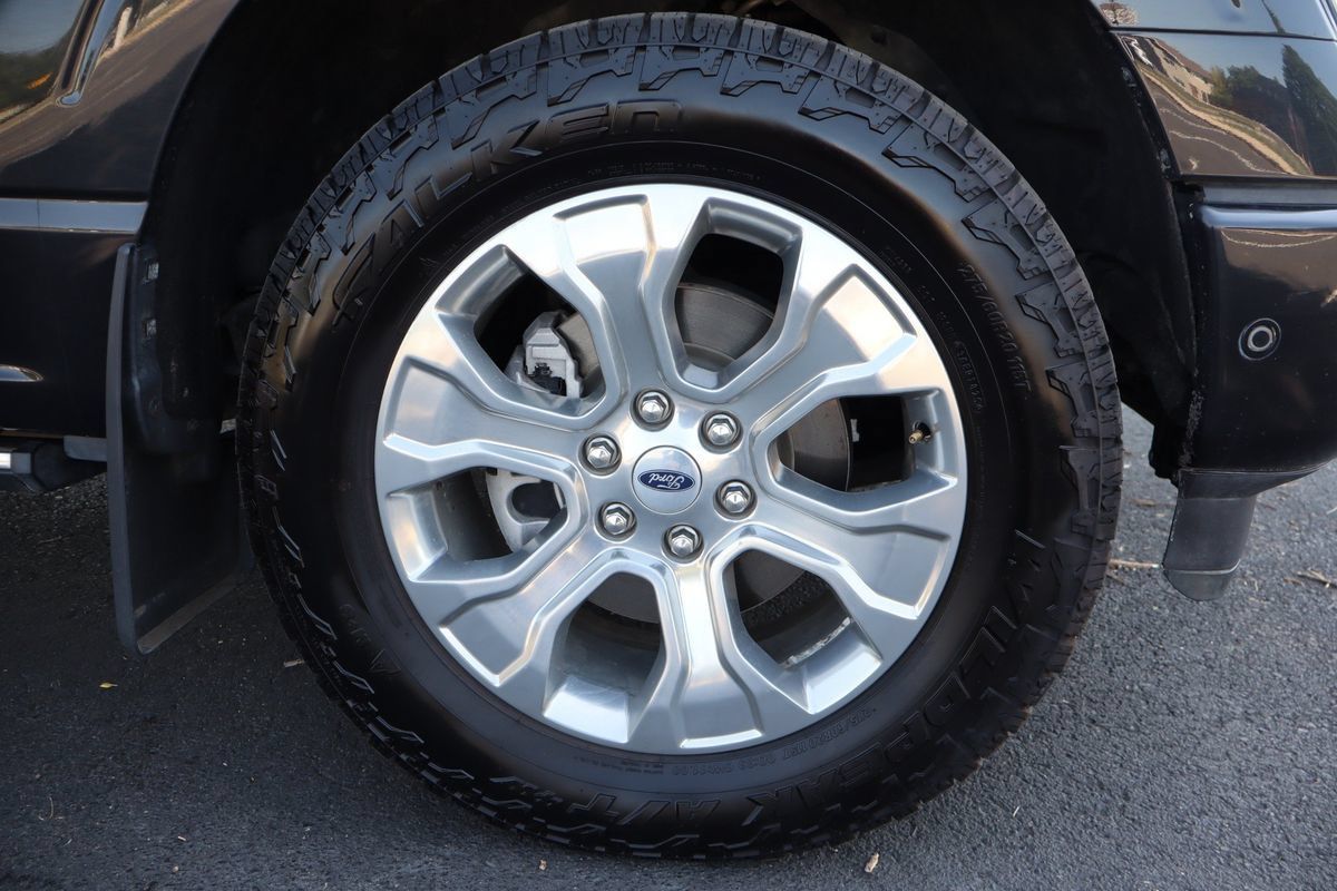 Used 2023 Ford F150 Platinum w/ FX4 Off-Road Package AWD/4WD image 44