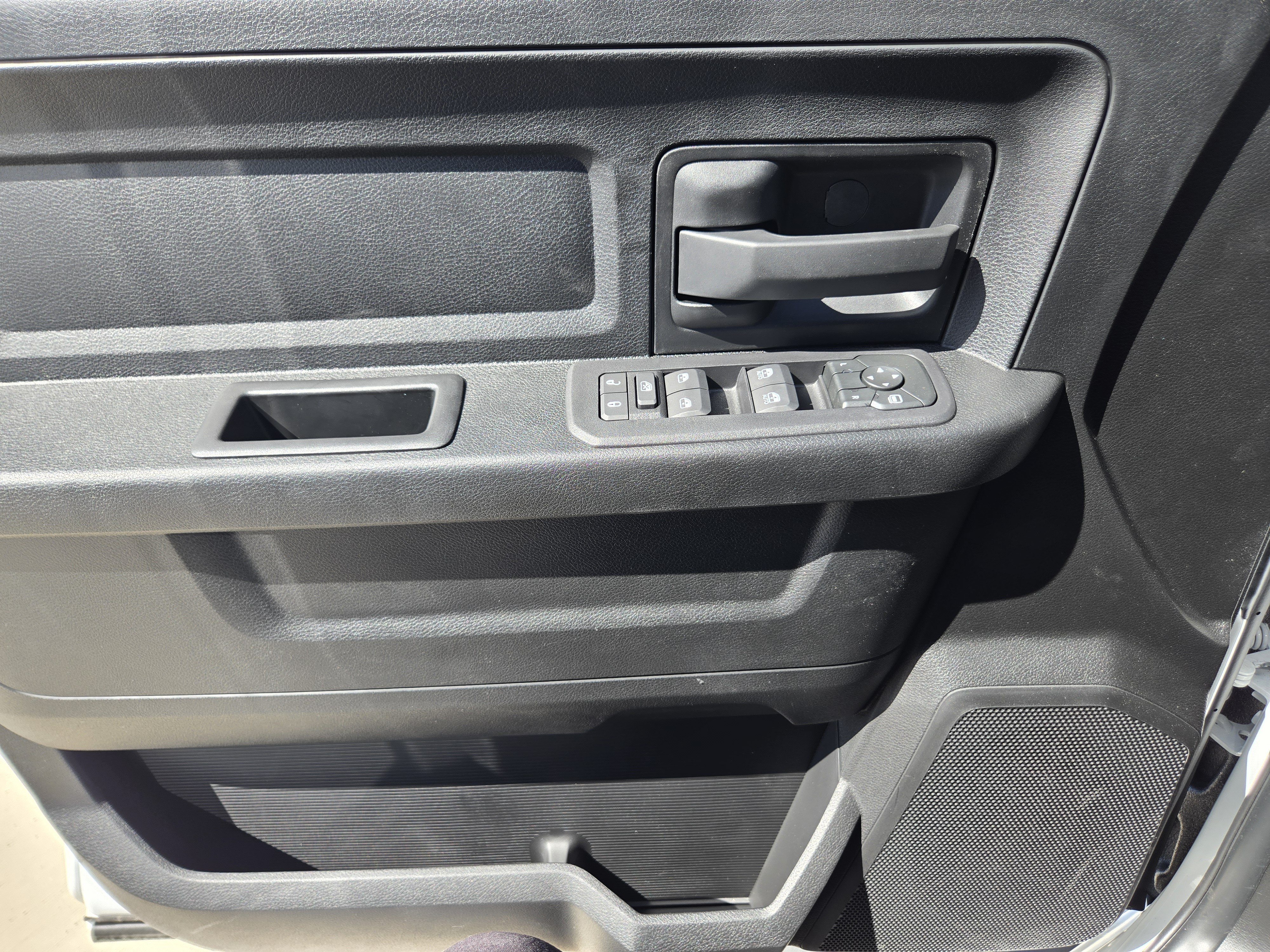 New 2026 RAM 2500 Tradesman AWD/4WD image 17