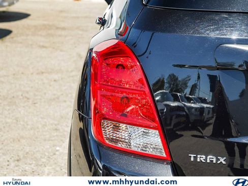 Used 2020 Chevrolet Trax LS w/ Tint and Cruise Package FWD image 7