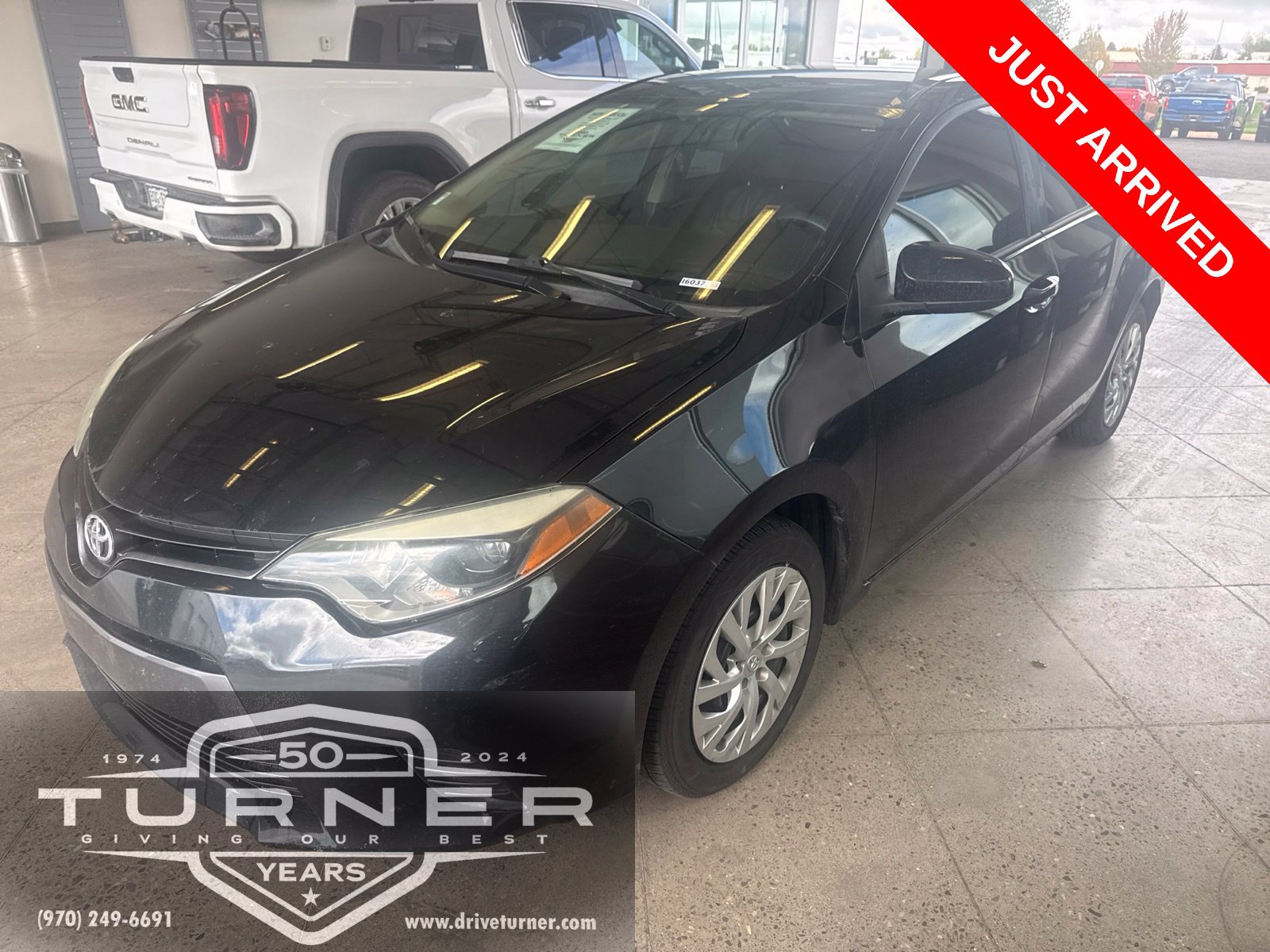 Used 2016 Toyota Corolla LE FWD image 2