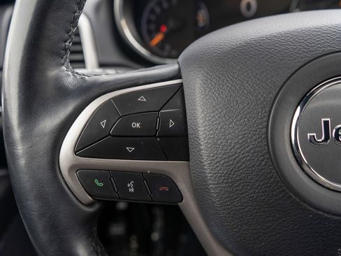 Used 2020 Jeep Grand Cherokee Limited w/ Luxury Group II image 25