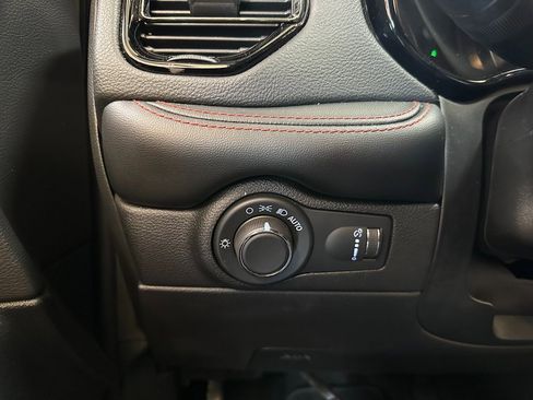 Certified 2024 Dodge Durango GT image 22