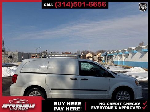 Used 2014 RAM C/V Tradesman FWD image 6
