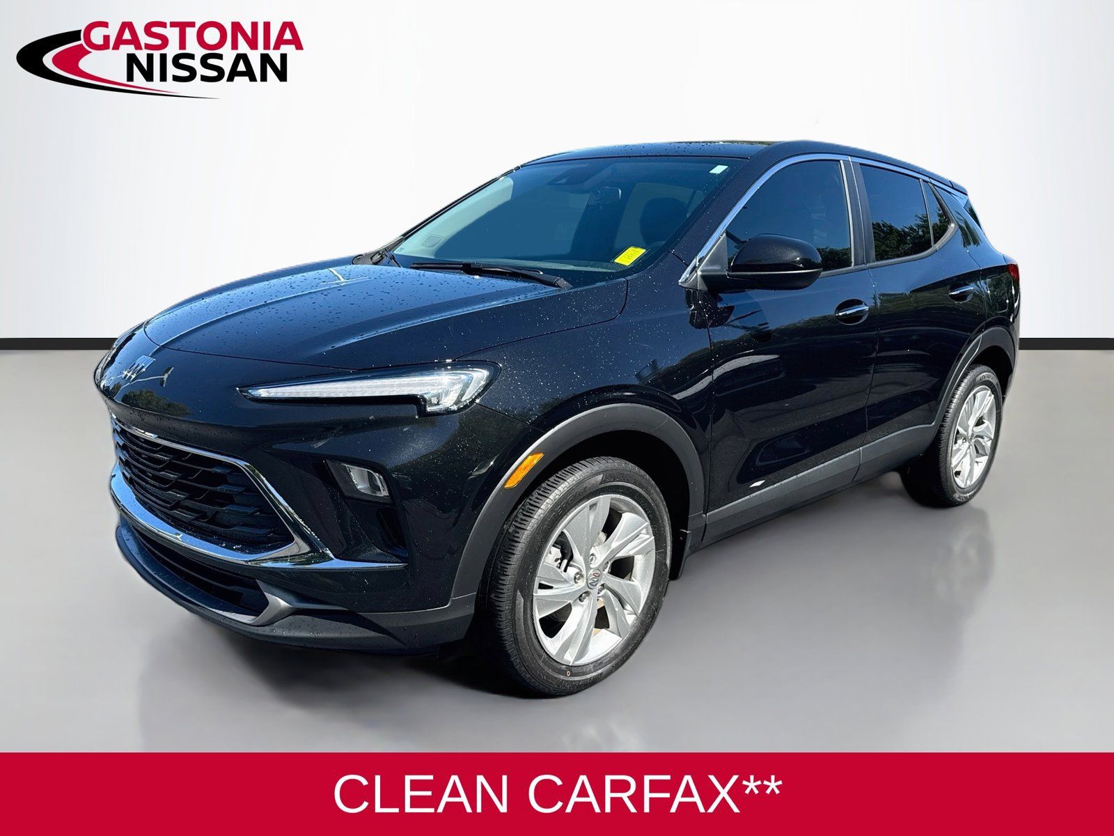Used 2025 Buick Encore GX Preferred AWD/4WD image 3