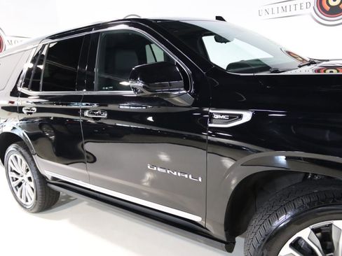 Used 2021 GMC Yukon Denali w/ Denali Premium Package image 85