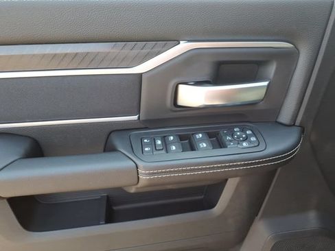 New 2026 RAM 2500 Big Horn AWD/4WD image 5