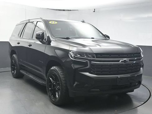 Used 2022 Chevrolet Tahoe RST w/ Luxury Package AWD/4WD image 2