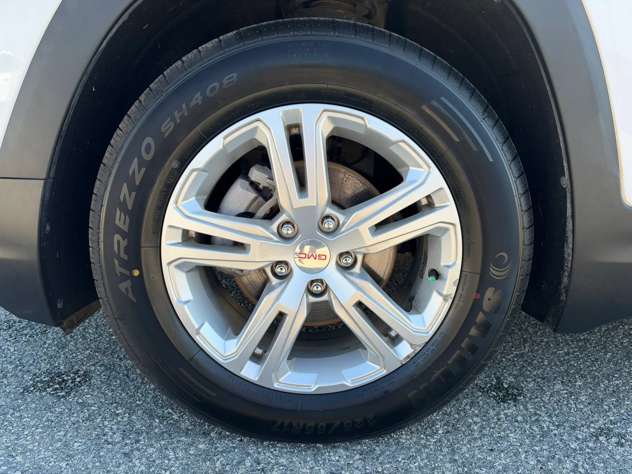 Used 2020 GMC Terrain SLE w/ Driver Convenience Package FWD image 30