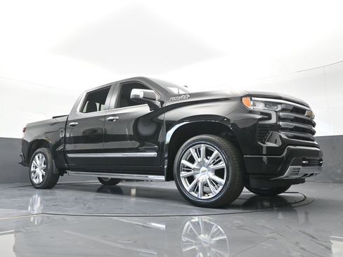 Used 2023 Chevrolet Silverado 1500 High Country w/ High Country Premium Package AWD/4WD image 86
