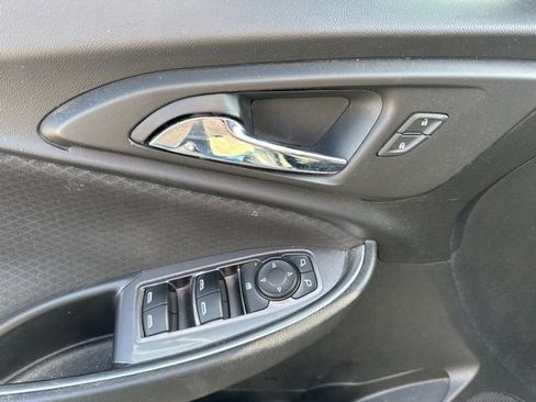 Used 2020 Chevrolet Malibu LT image 4