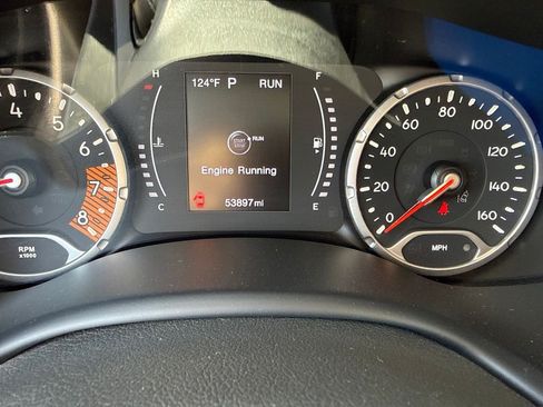 Used 2023 Jeep Renegade Latitude AWD/4WD image 22