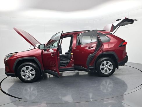 Used 2019 Toyota RAV4 LE w/ Carpet Mat Package image 61