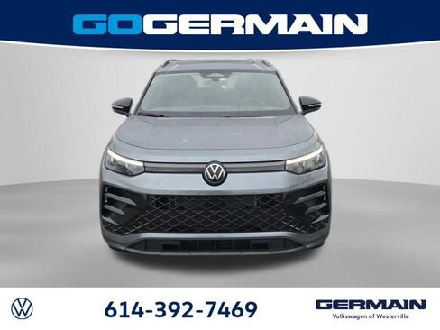 New 2026 Volkswagen Tiguan SE R-Line image 3