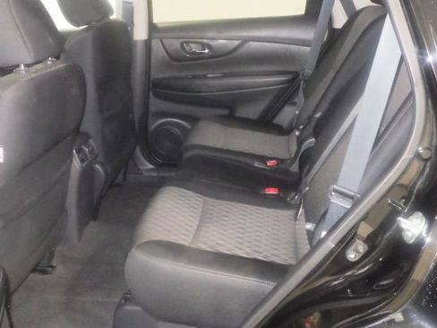 Used 2018 Nissan Rogue S w/ S Value Package AWD/4WD image 7