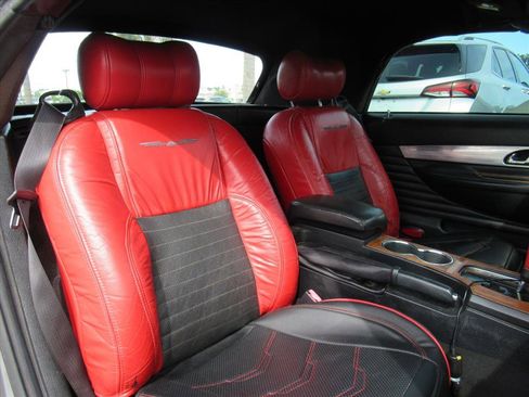 Used 2003 Ford Thunderbird Deluxe image 8