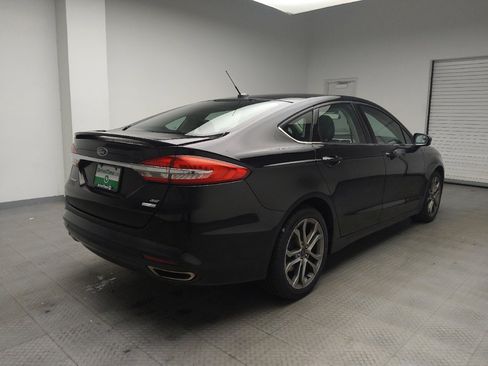 Used 2017 Ford Fusion SE w/ Equipment Group 201A image 10